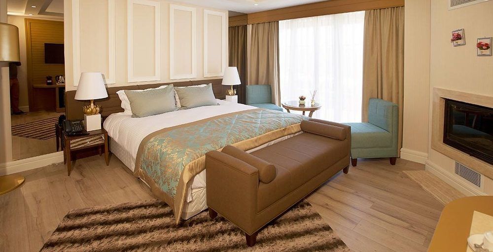 The Escape Hotel Ава Екстериор снимка